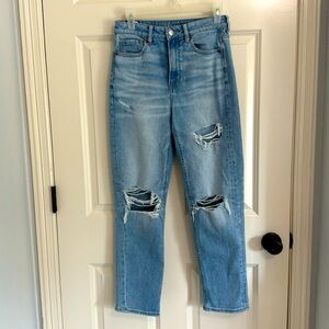 American Eagle mom straight jean